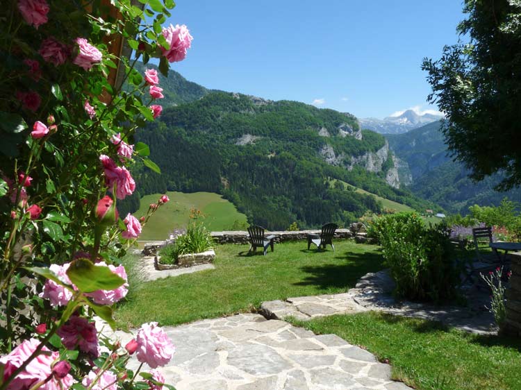 façade Gite vercors la ferme des glénats