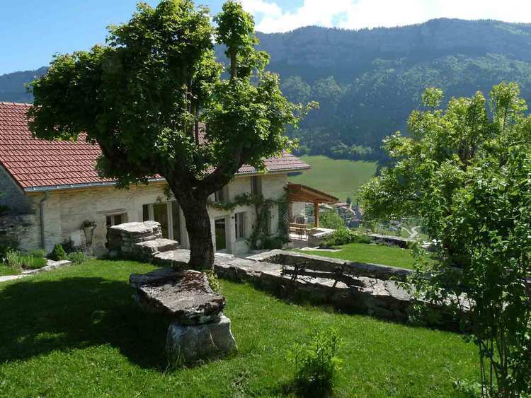 façade Gite vercors la ferme des glénats