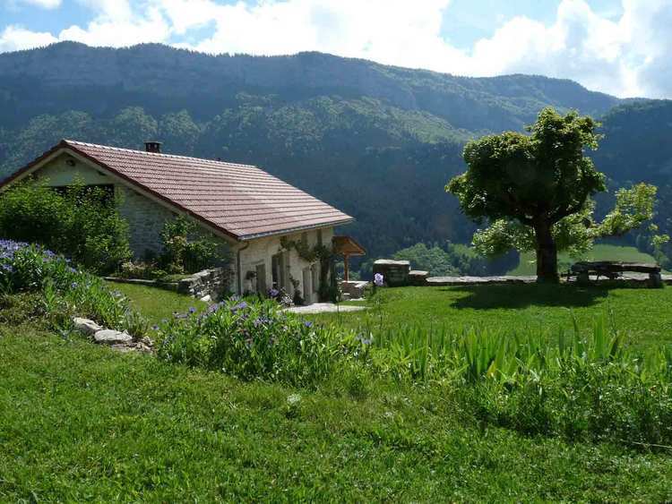 façade Gite vercors la ferme des glénats