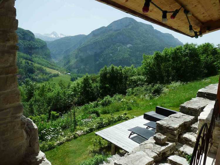 façade Gite vercors la ferme des glénats