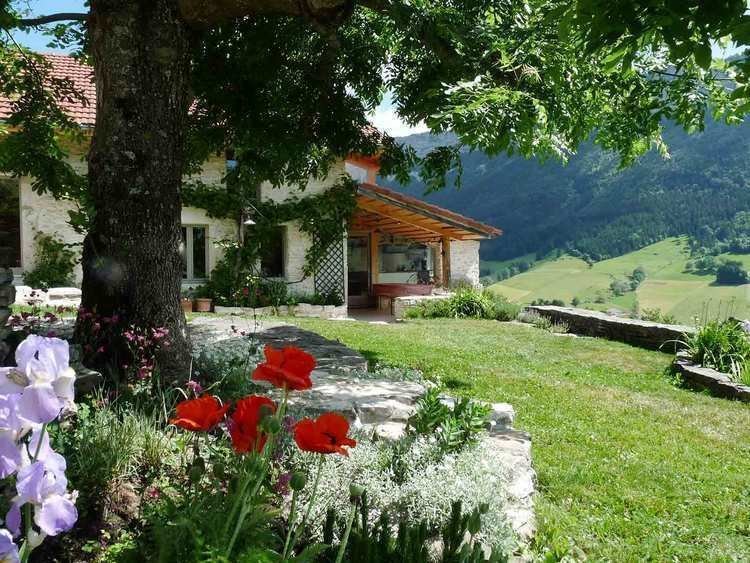 façade Gite vercors la ferme des glénats