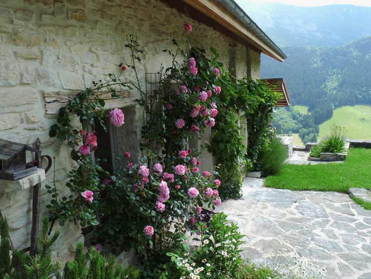 façade Gite vercors la ferme des glénats