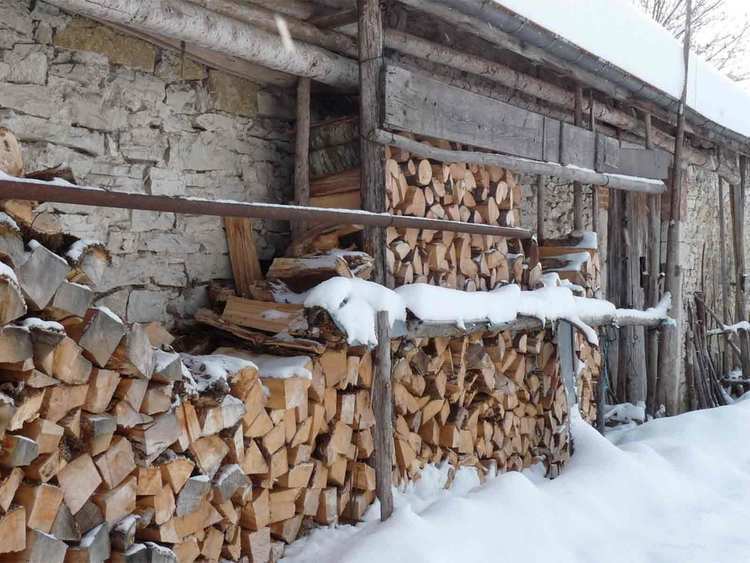 vieille ferme à Rencurel