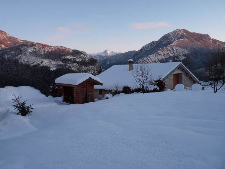 couché de soleil en hiver au hammeau des glénats
