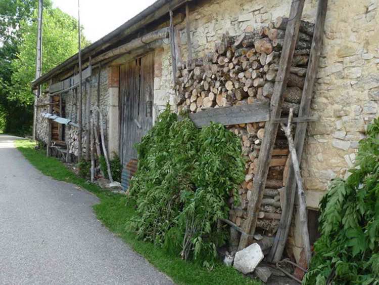 ancienne ferme à Rencurel