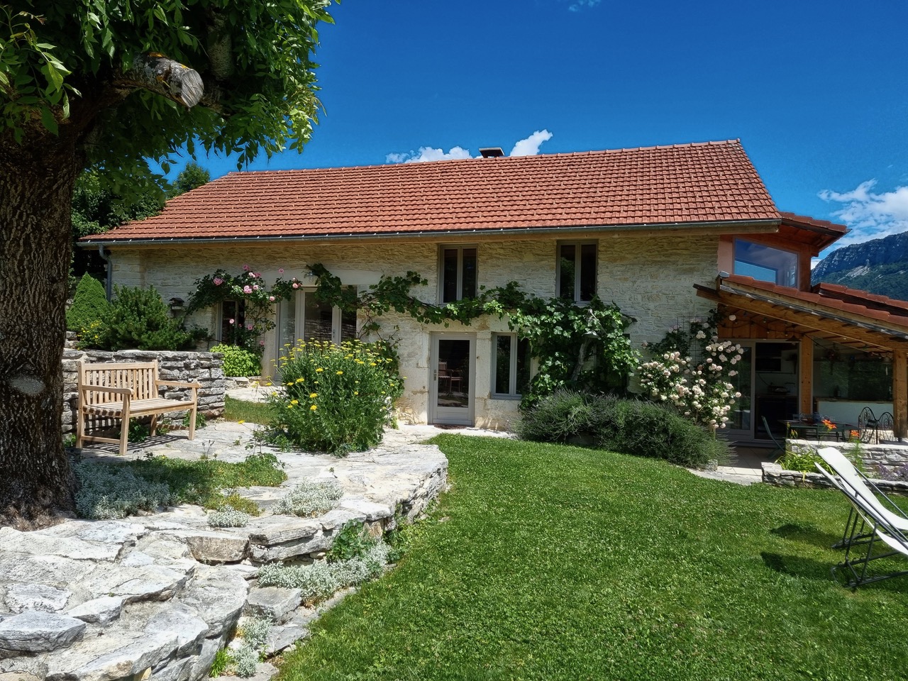 façade Gite vercors la ferme des glénats
