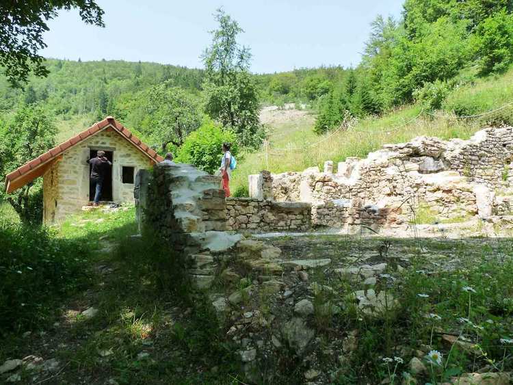 four à pain et ancienne ferme aux Rimets à Rencurel dans le Vercors