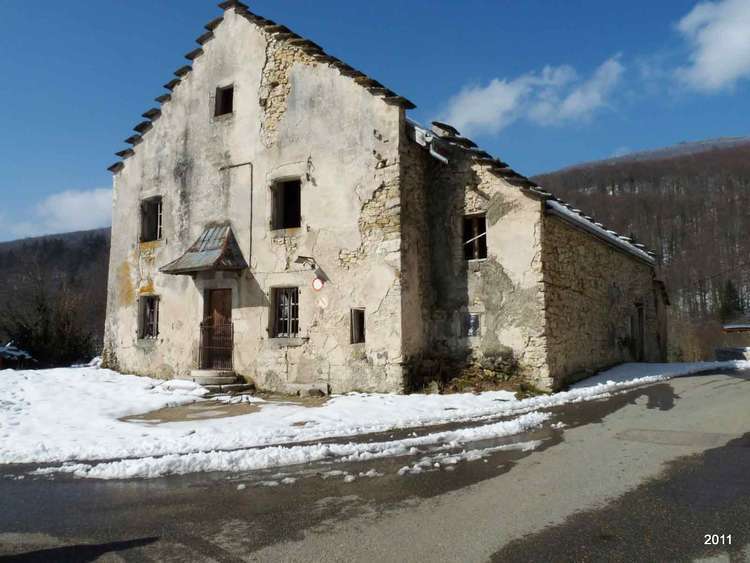 Maison avec ses sauts de moineaux dans le Vercors