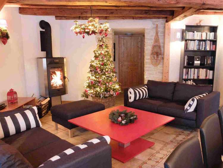 Salon maison de vacances à Rencurel