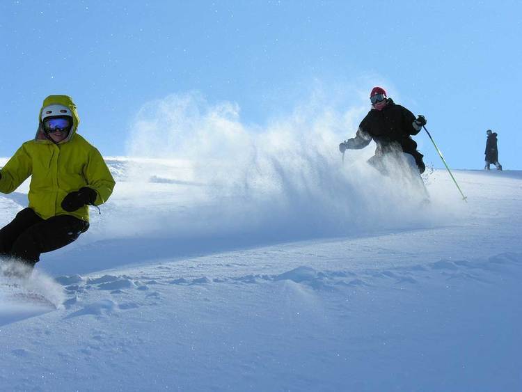journée de poudreuse en ski à Villard de lans